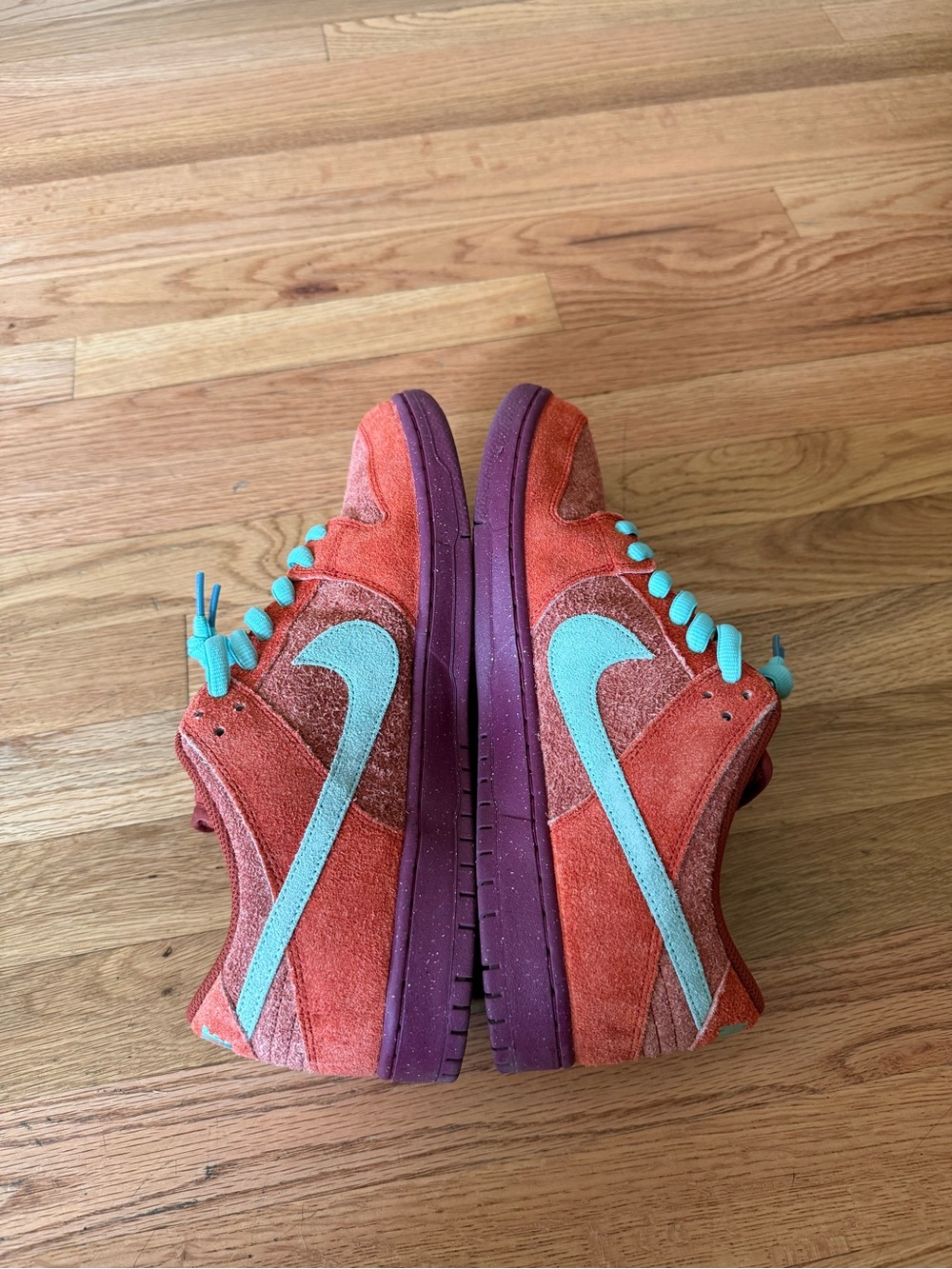 Nike SB Dunk Low - Mystic Red - Picture 6 of 7